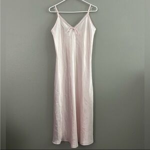Vintage Jones New York Light Pink Satin Slip Dress Nightgown Size M Dainty Lace